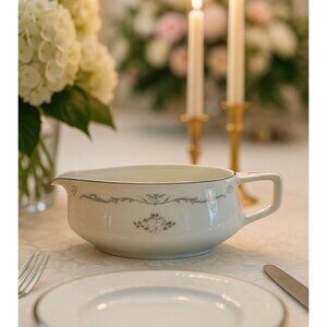 Signature Collection Fine China Gravy Boat w/ Handle Petite Bouquet Japan